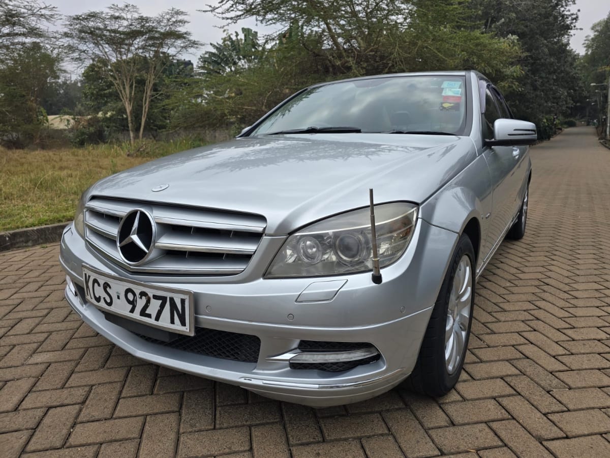 Mercedes Benz C200