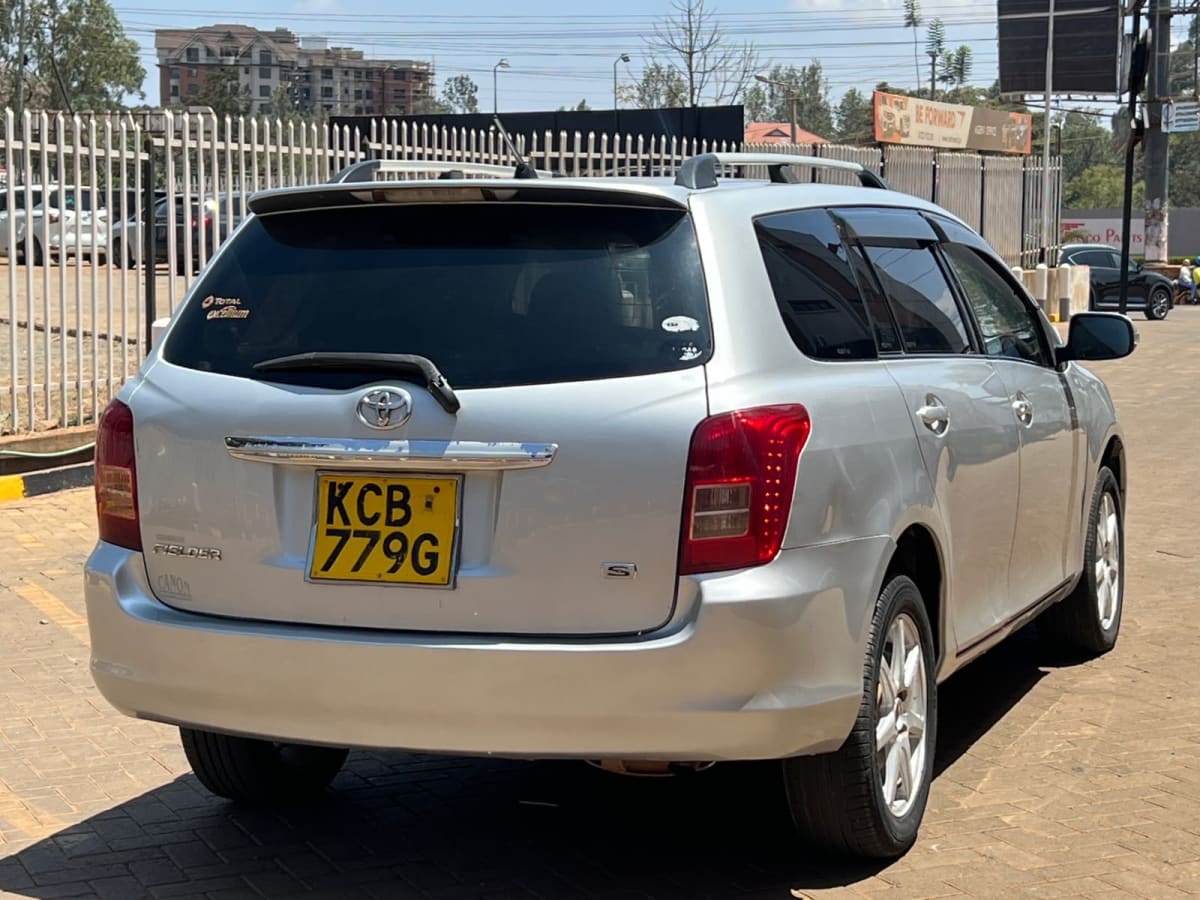 Toyota Fielder