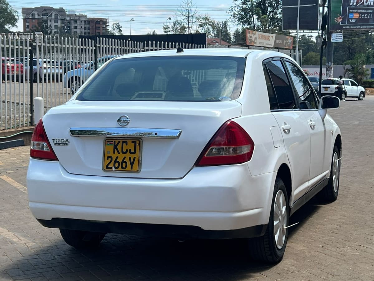 Nissan Tiida