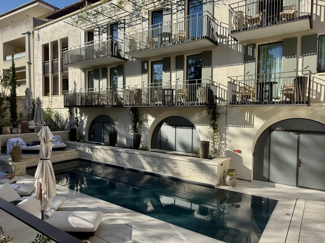 La piscine de l’hôtel © Emmanuel Laveran