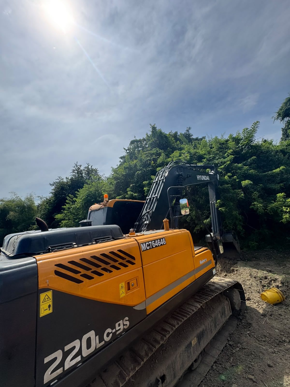 Excavadora Hyundai Robex 220LC-9S