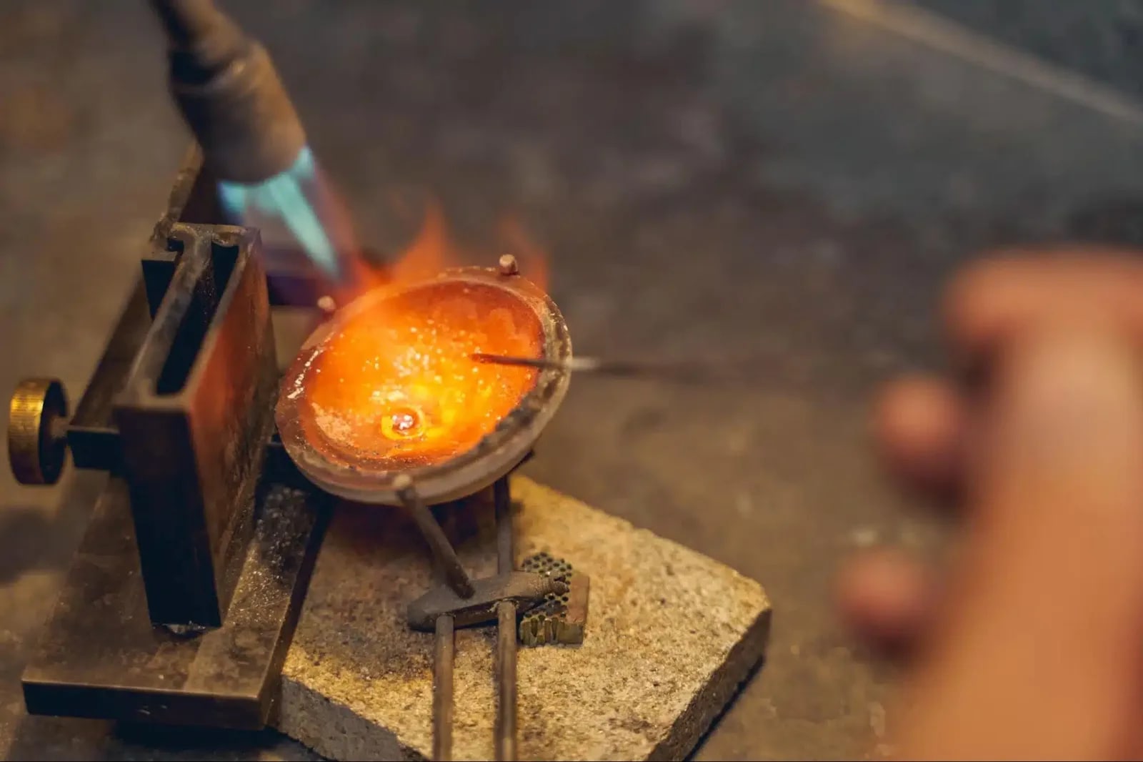 Fundición del oro con soplete