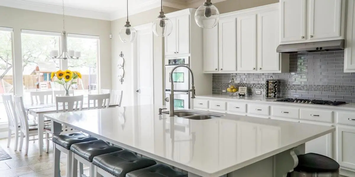 Steps for a Modern Dining Room Makeover