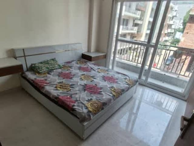 LUXURY 2 BHK | FULLY FURNISHED | SECTOR 43 — verified listing cover photo