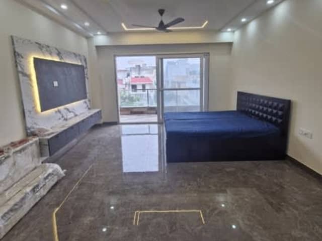 Premium Women-Only Luxury 4BHK Co-Living in Sector 23, Gurgaon — living area and home amenities