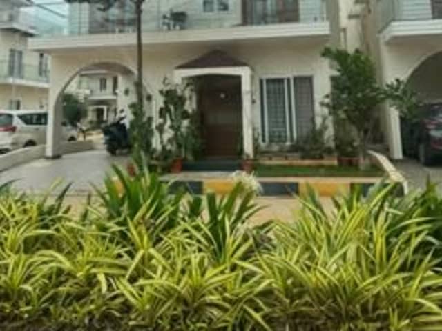 4 BHK Premium Villa for Rent in Grand Lavasa — living area and home amenities