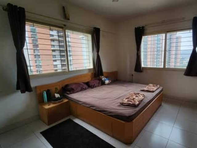 Private Room with Attached Washroom Available in Premium 3BHK — property photo 1 of 5