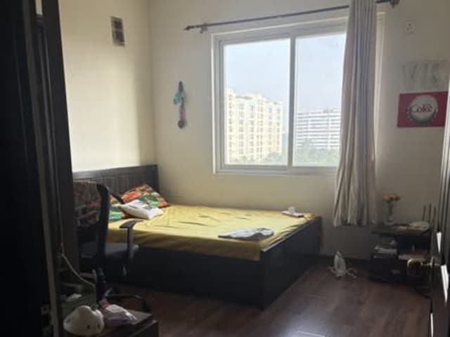 Cozy Room with Attached Washroom in 3BHK Adarsh Palm Retreat, Bellandur — verified listing cover photo