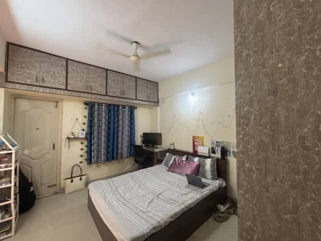 Room Available in Semi-Furnished 2BHK — Green Glen Layout — property photo 1 of 6