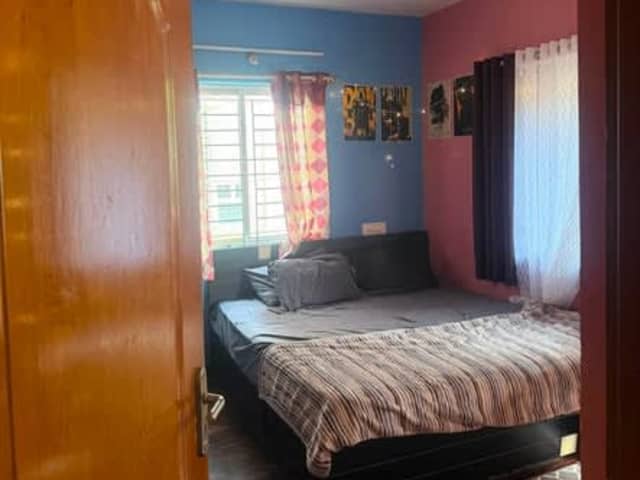 Furnished Room in 3BHK Apartment in JP Nagar Phase 7 — bedroom interior view