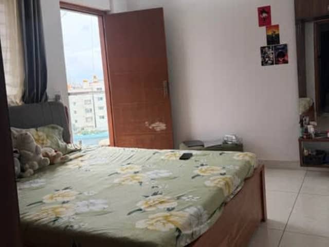 1 Room Available in a 2BHK apartment — bedroom interior view