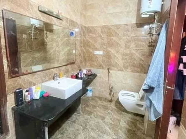HUGE 3 BHK Fully Furnished Floor In Ardee City Sector 52 Gurgaon — living area and home amenities
