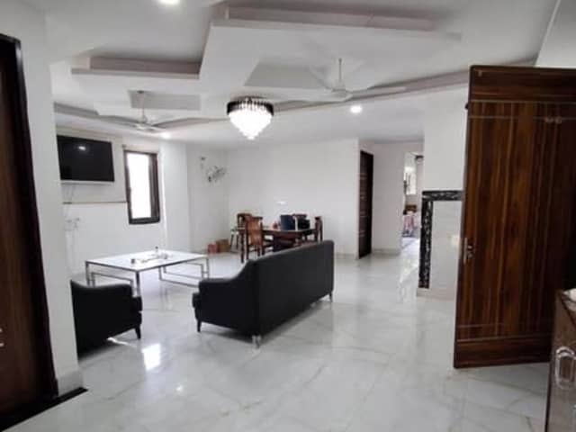 Pre-Occupied Room Available – Sector 46, Gurugram — bedroom interior view