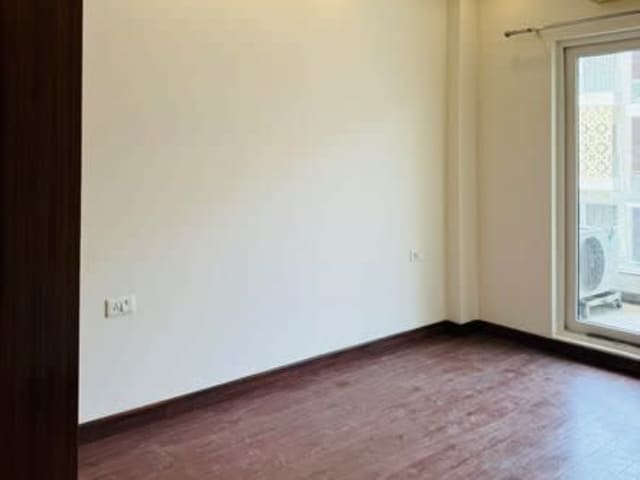 3BHK Semi-Furnished Floor for Rent — bedroom interior view