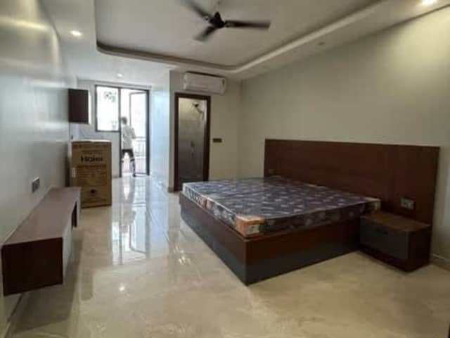 1RK in DLF Phase 3, Sector 24 — bedroom interior view