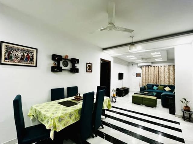 Room in 4BHK Flat in Ardee City, Gurgaon — bedroom interior view