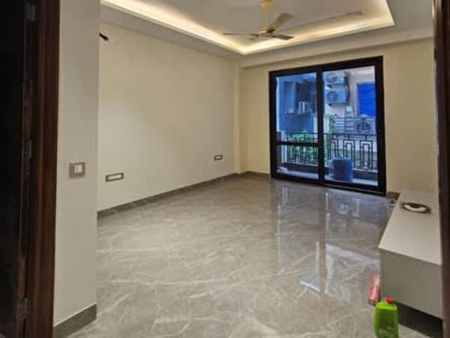 3 BHK Semi Furnished in Sec 57 — bedroom interior view