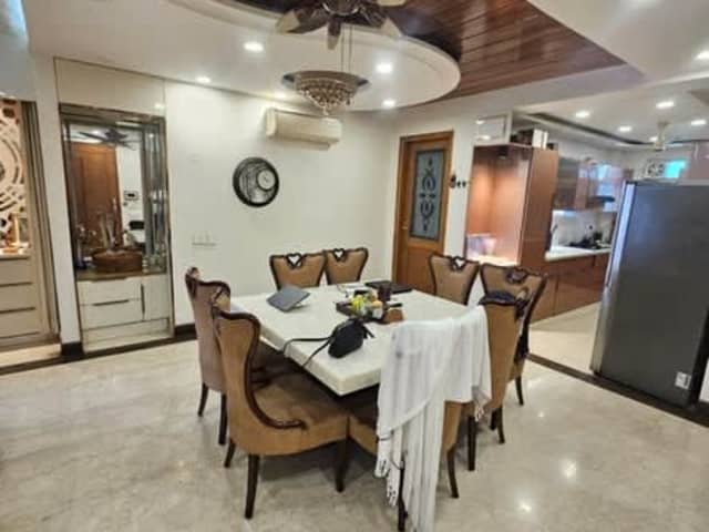3 BHK Fully Furnished for Rent in South City 1, Gurgaon — bedroom interior view