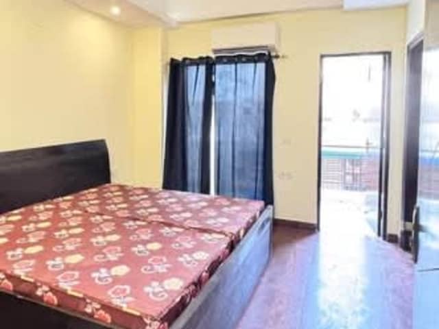 3BHK Fully Furnished Floor for Rent — living area and home amenities