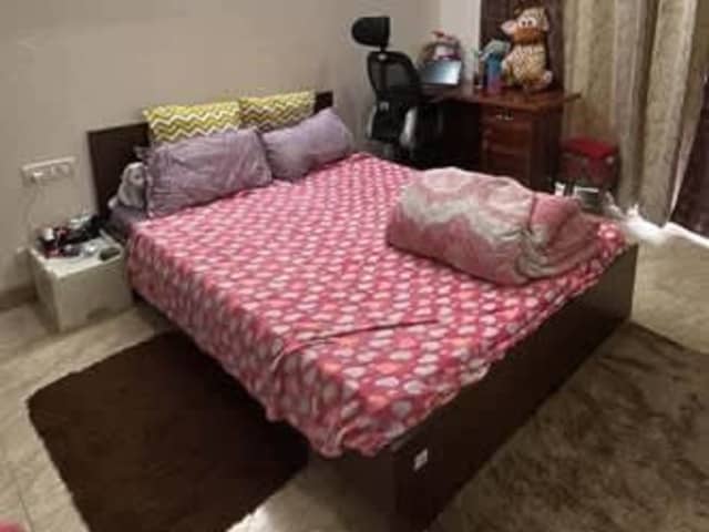 Female Flatmate Required - DLF Phase 2 — bedroom interior view