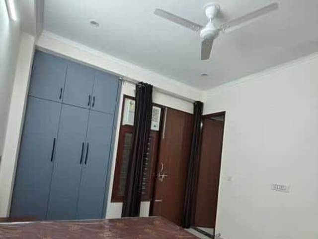2BHK Fully Furnished in Sec 40 — living area and home amenities