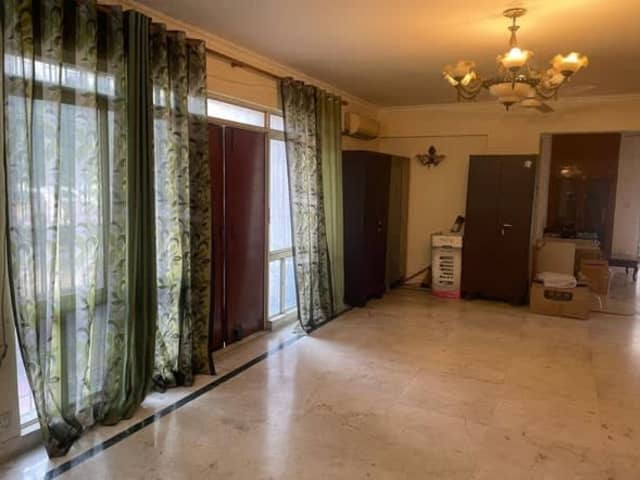 Fully Furnished 4BHK Flat in Sector 28 — bedroom interior view