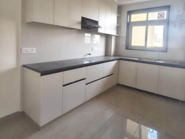 3 BHK Semi Furnished in Sec 51 — property photo 1 of 5