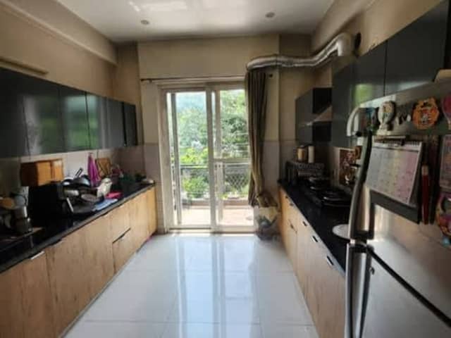 3BHK Semi Furnished with AC in Sector 45 — verified flat photo 1
