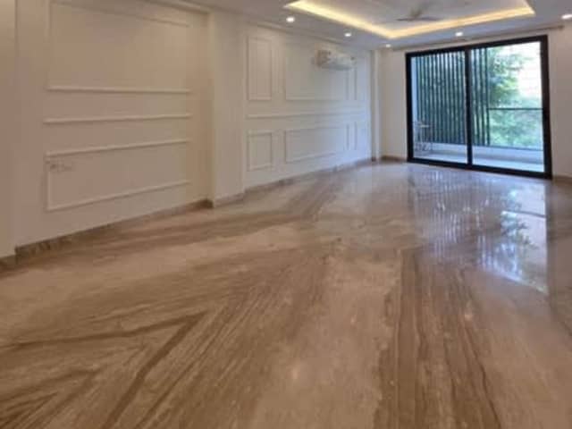 PREMIUM 3BHK FOR RENT | SUSHANT LOK 1, C BLOCK, GURGAON — living area and home amenities