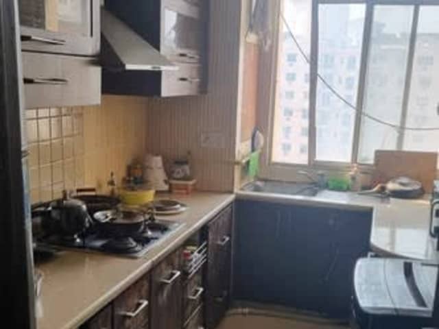 Spacious 4BHK in Wellington Estate, Gurgaon — bedroom interior view
