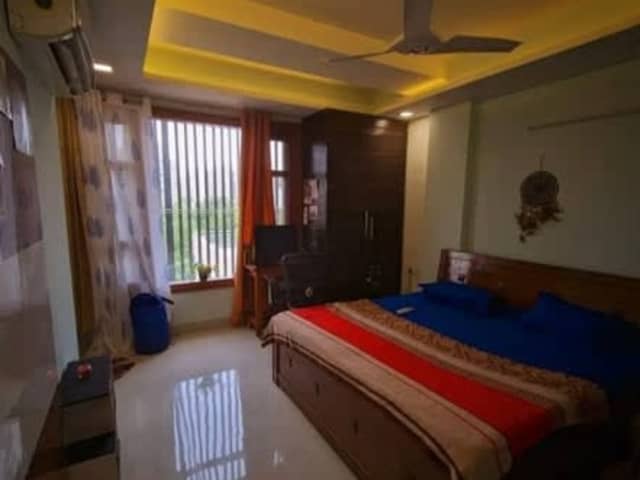 3 BHK Fully Furnished in Sector 43 — property photo 1 of 5