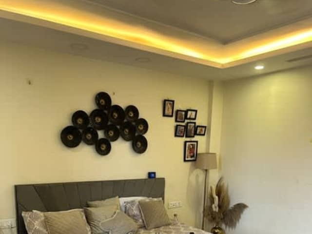 Female Flatmate Wanted in Sector 52, Gurugram — room interior and furnishings