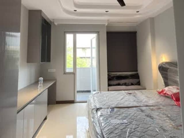 LUXURY 1RK FULLY FURNISHED FLOOR FOR RENT – SECTOR 55, GURGAON — property photo 1 of 5