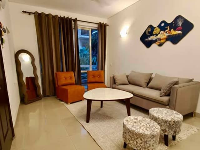 Fully Furnished Room in 3BHK – Nirvana Country, Sec-50 — bedroom interior view