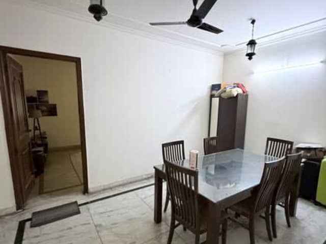 1 room in 3 BHK BUILDER FLOOR SECTOR 25, DLF PHASE 2 — property photo 1 of 4