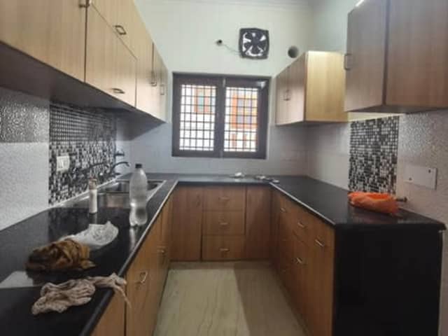 2 BHK Semi Furnished in Sec 46 — verified listing cover photo