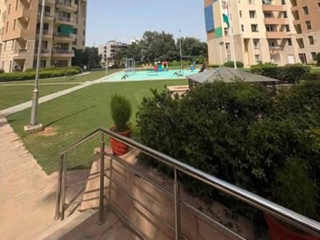 Flatmates Wanted for 3+1 BHK in Fresco, Nirvana Country, Sector 50, Gurugram — living area and home amenities