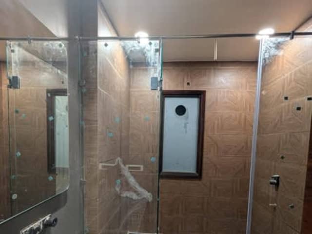 4BHK Semi Furnished in SEC 45 — property photo 1 of 5
