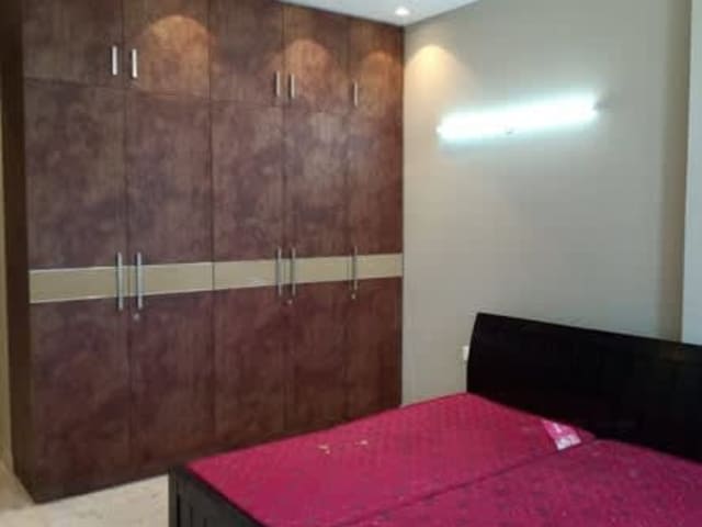 LAVISH 3BHK & ROOM IN 3BHK FLAT ON RENT — bedroom interior view