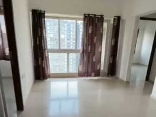 2 BHK Semi-Furnished Flat for Rent in Malad East — verified listing cover photo