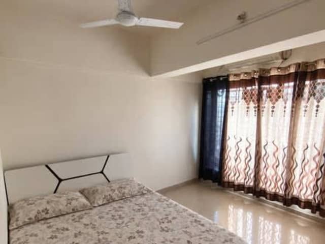 Male flatmate needed in 3BHK in BKC Kalina — verified flat photo 1