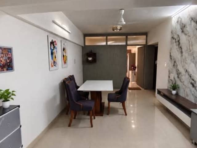 Male flatmate needed in 3BHK in BKC Kalina — bedroom interior view