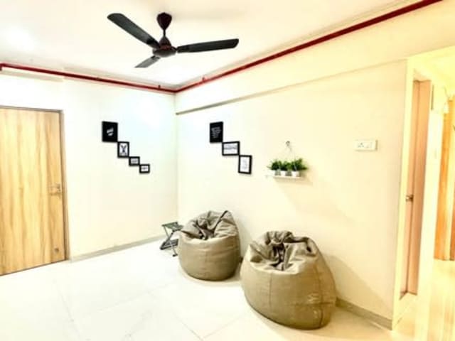 Luxurious 3BHK Furnished Apartment for Rent in BKC, Kurla East & West — verified flat photo 1