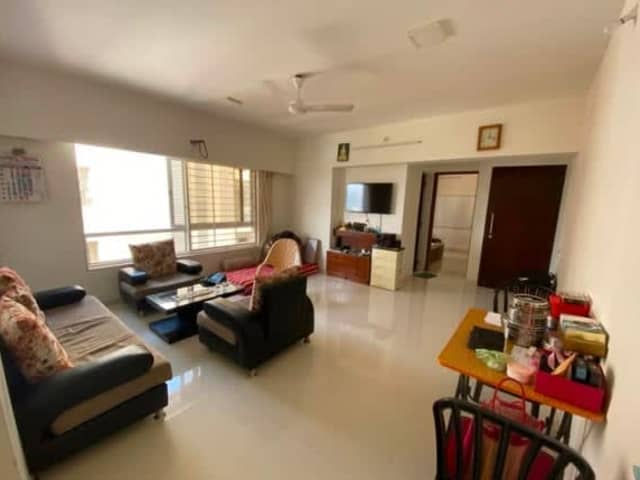 Beautiful 3BHK in Santacruz East — living area and home amenities