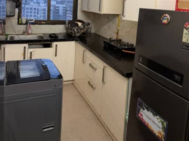 1.5BHK Flat in Andheri East for Female Professional — bedroom interior view