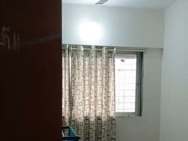 1BHK Semi-Furnished Flat in Malad East — verified flat photo 1