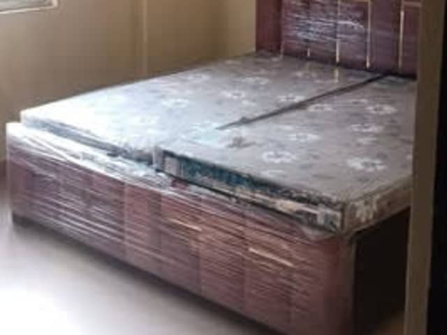 PRE-OCCUPIED ROOM AVAILABLE — bedroom interior view