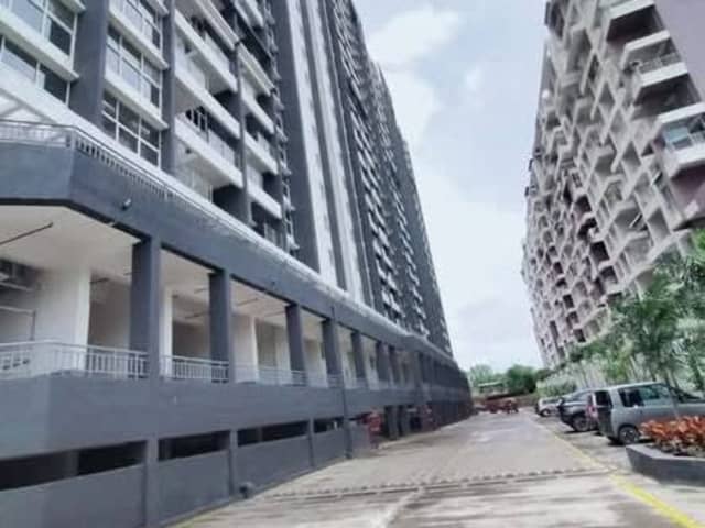 Master Bedroom for Female Bachelor in Trident Tower, Wakad — property photo 1 of 4