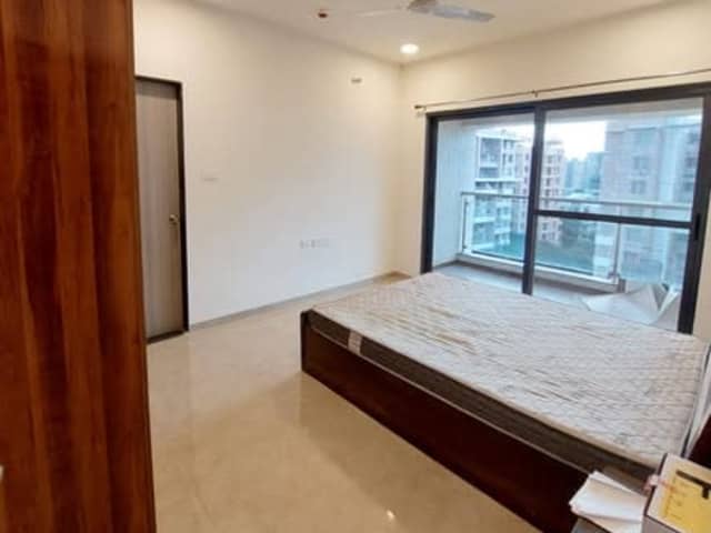 3 BHK ALMOST FURNISHED FLAT FOR RENT IN MJ OPERA SOCIETY, WAKAD — property photo 1 of 5