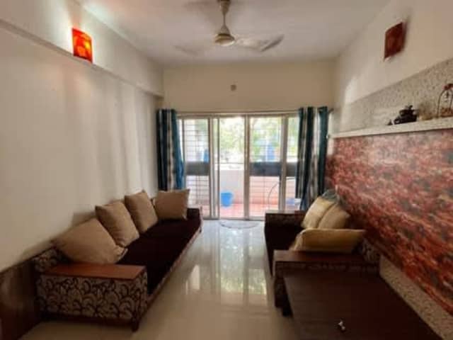 Private Room in 2BHK at Kumar Park Infinia, Phursungi — property photo 1 of 5